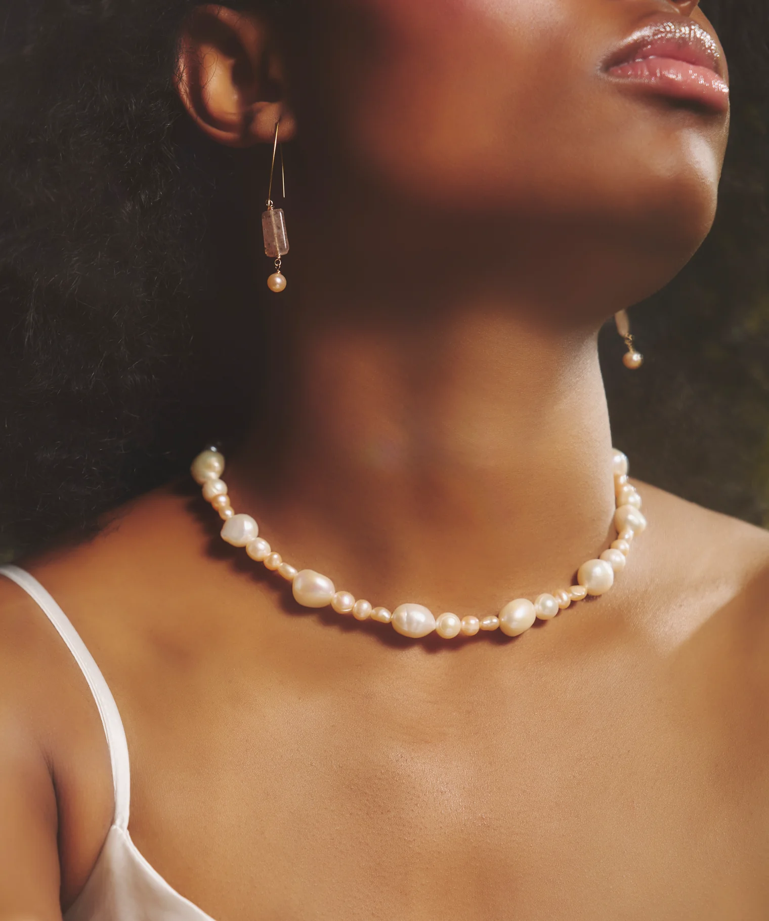 Bridal Neck 01 - Image 2