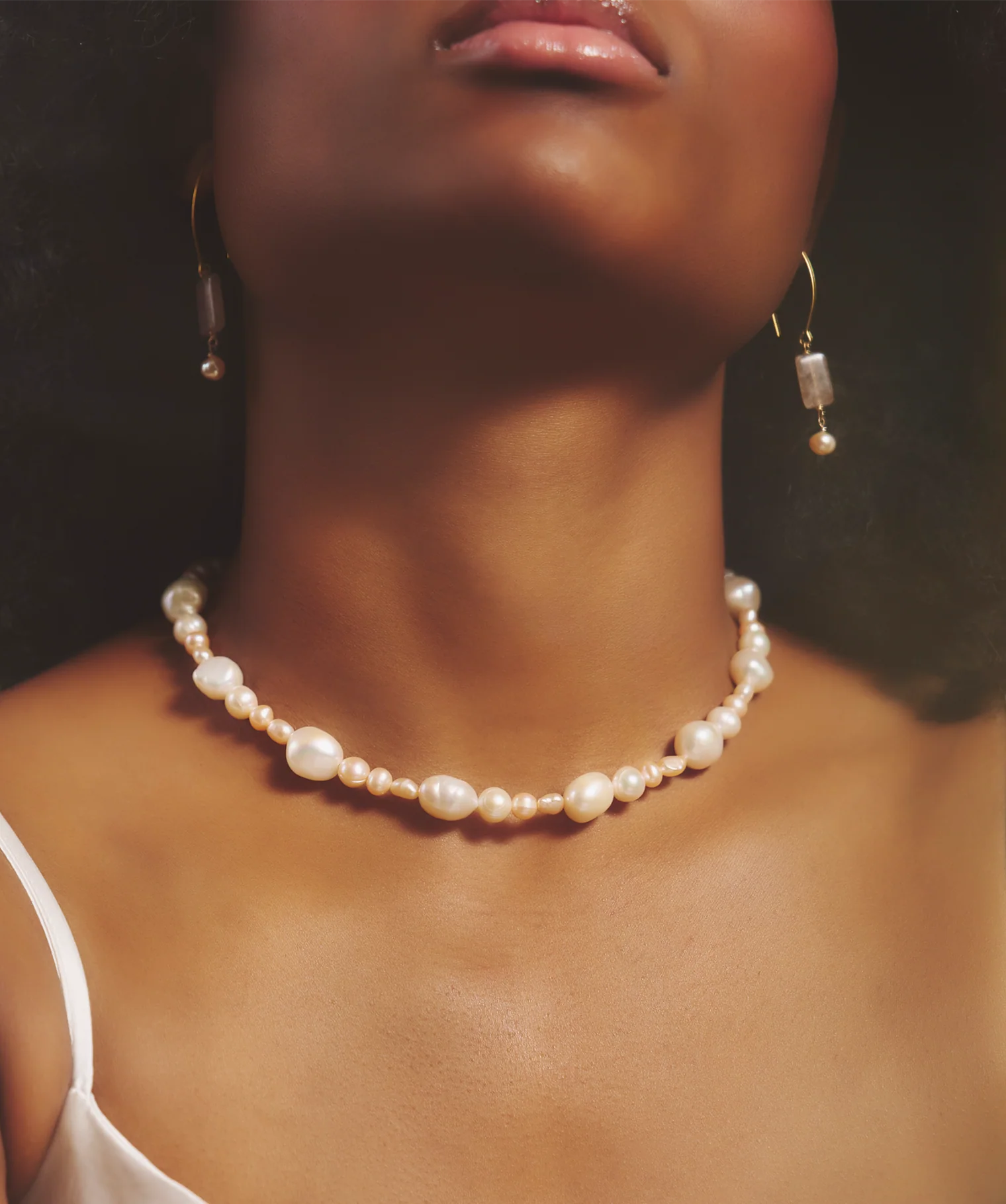 Bridal Neck 01 - Image 3
