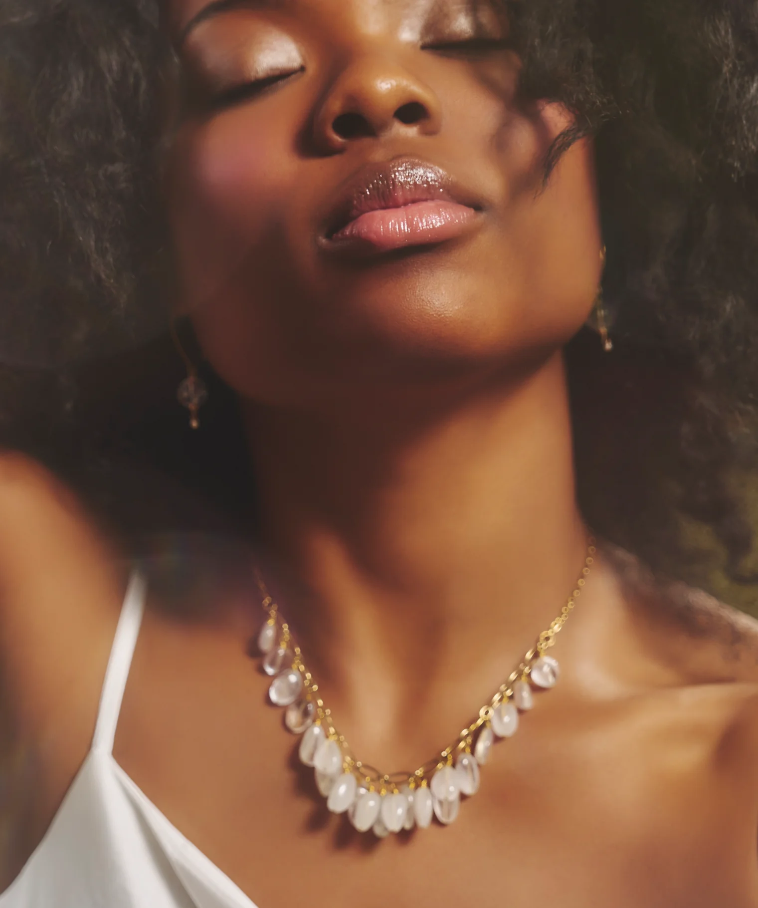 Bridal Neck 02 - Image 3